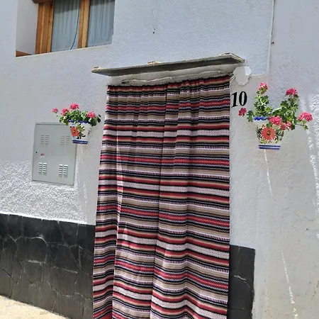 La Casilla De La Fuente * Тревелес